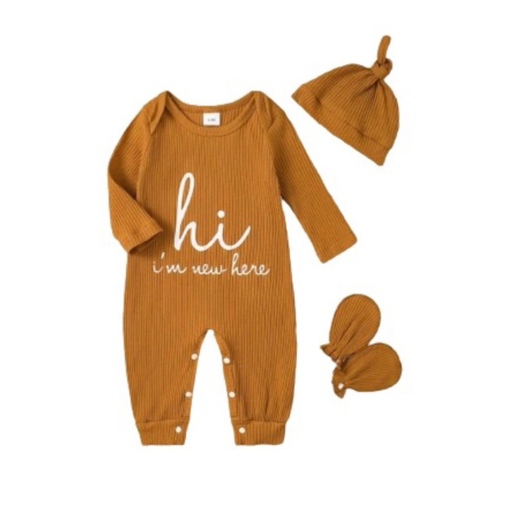 Going Home Mustard Yellow “Hi I’m New Here” 3-Piece Newborn Unisex Outfit 0-3M